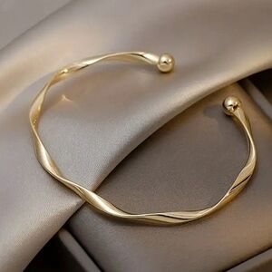 New Gold Classic Twisted Adjustable Cuff Bangle Bracelet